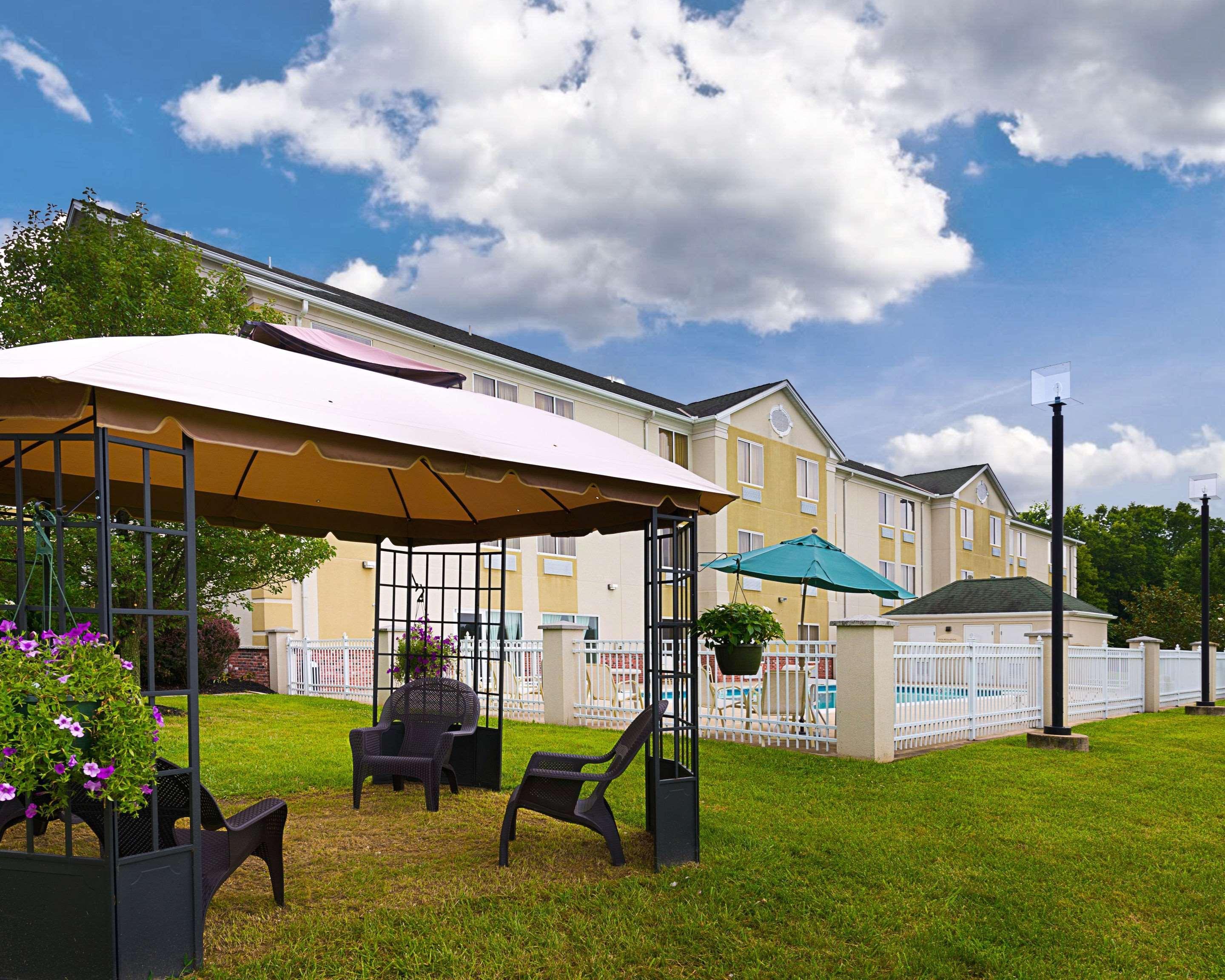 Quality Inn Spring Mills - Martinsburg North Ngoại thất bức ảnh